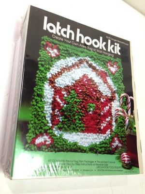 Vtg 1977 CHRISTMAS Latch Hook Kit Ginger Bread House Wall Hanging Printed Canvas