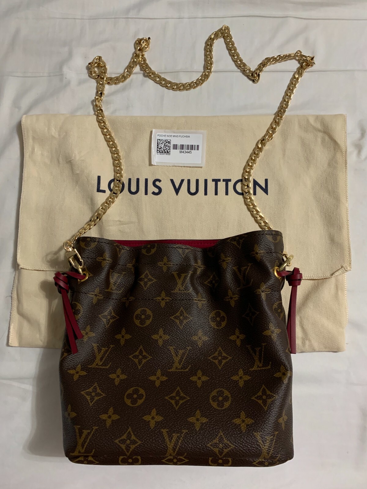 noe pouch lv