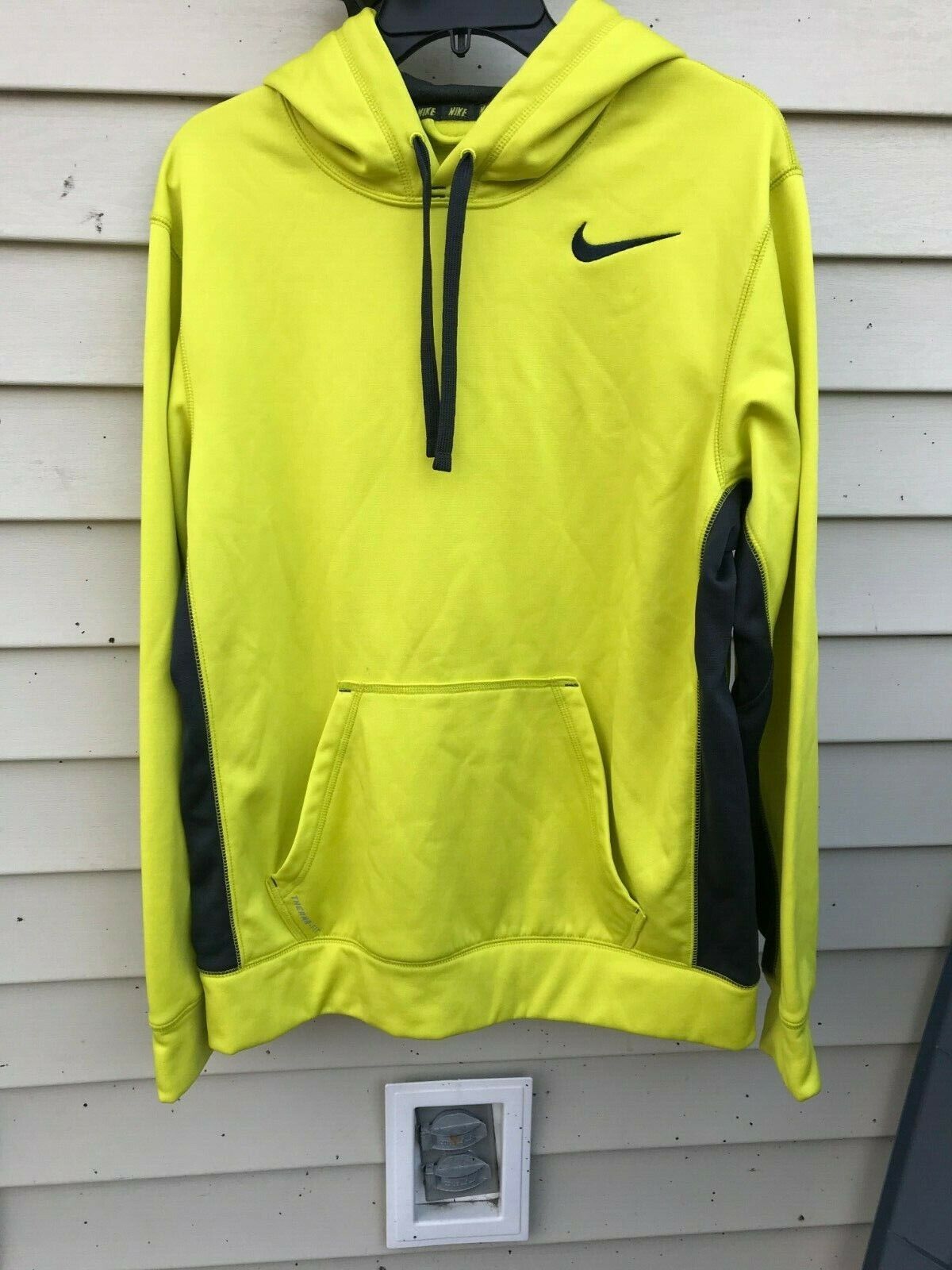 MENS Nike Therma-Fit Knockout Hoodie 465784 -701 Yellow MENS Nike Therma-Fit Knockout Hoodie 465784 -701 Yellow