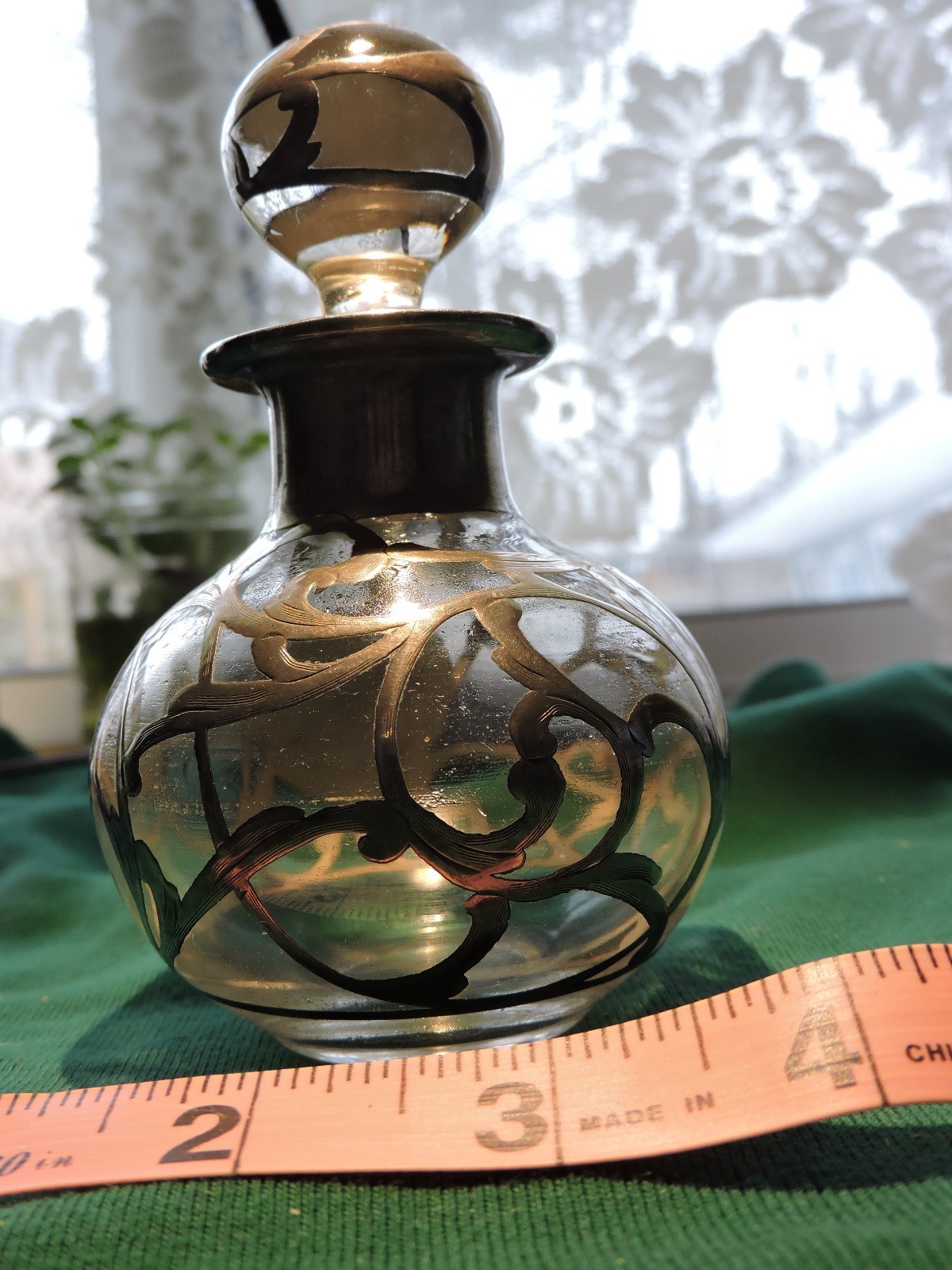 ANTIQUE ART NOUVEAU STERLING SILVER SCROLL  FILIGREE GLASS PERFUME BOTTLE ALVIN