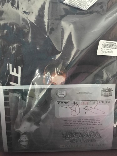 Pre-owned Canvas 1998 Limited Edition Star Trek Voyager T- Shirt And Autographed Certificate Xl In Gray