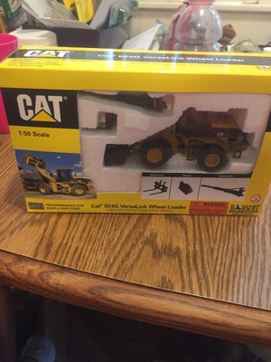 Norscot 55057 CAT 924G Versalink Wheel Loader 1:50 Scale Diecast