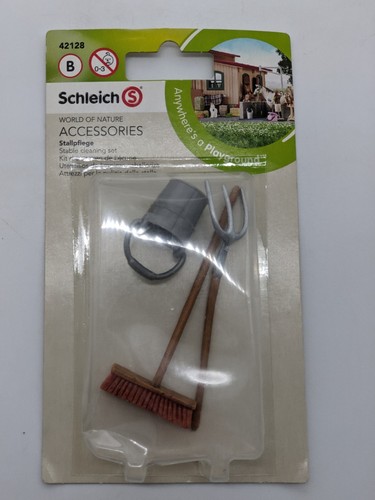 SCHLEICH World of Nature Accessories - 42128 - Stable Cleaning Kit