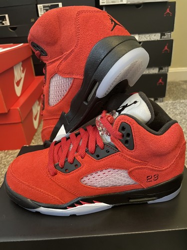 Air Jordan 5 Toro Bravo レッド Air Jordan Retro 5 