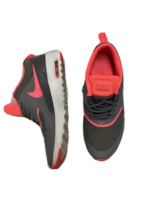 dark grey nike trainers