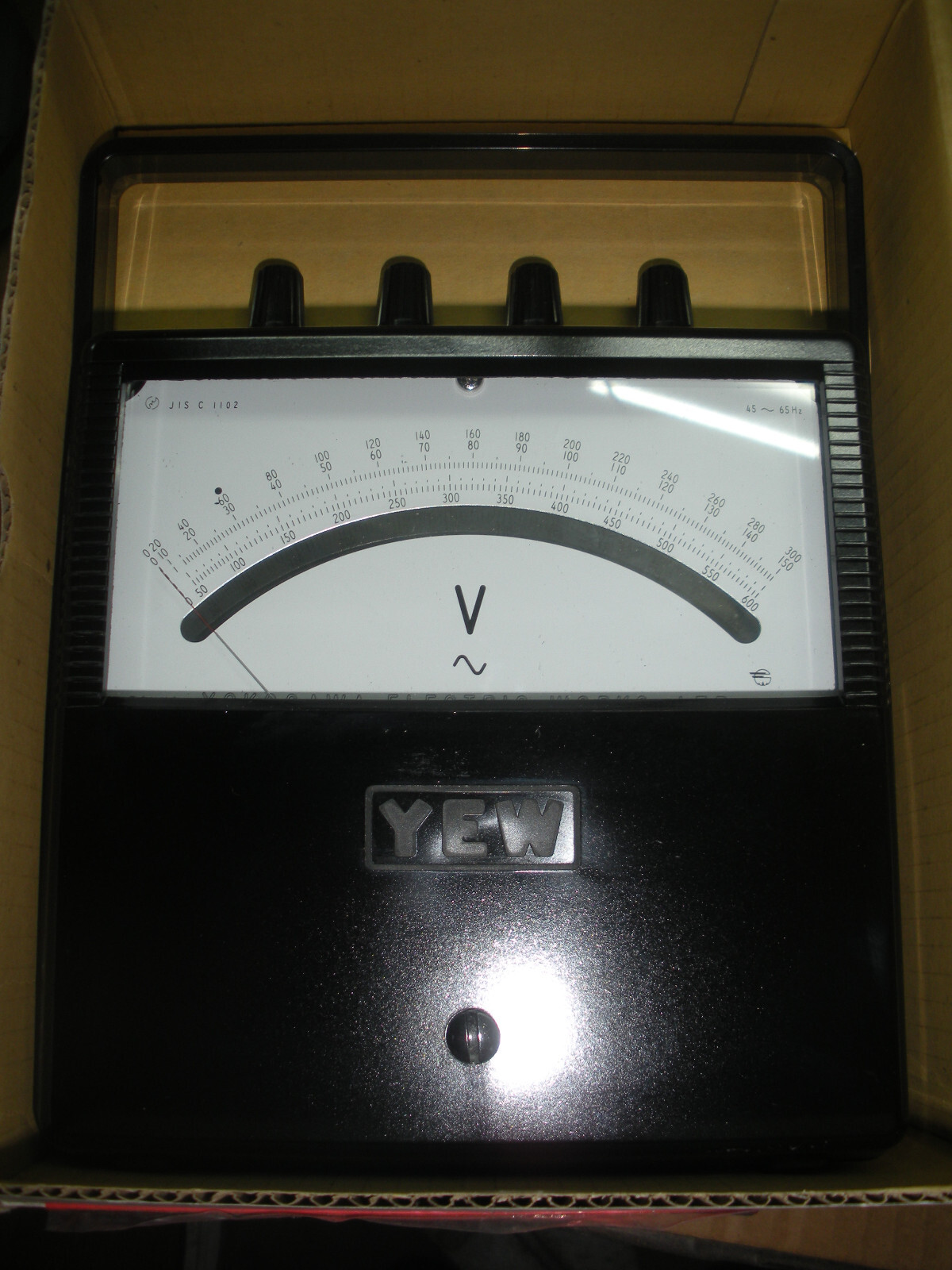 YEW voltmeter 2013-28 Yokogawa Electric Hokushin NIB 2 YEW voltmeter 2013-28 Yokogawa Electric Hokushin NIB 2