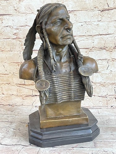 Vintage Solid Cast Bronze Sitting Bull native American Indian Chief Figurine NR