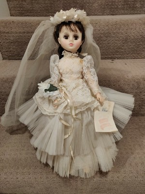 Vintage Madame Alexander ELISE BRIDE Doll Black Hair #1685