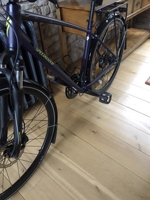 cross crx500 28 in 700c front suspension female hybrid bike