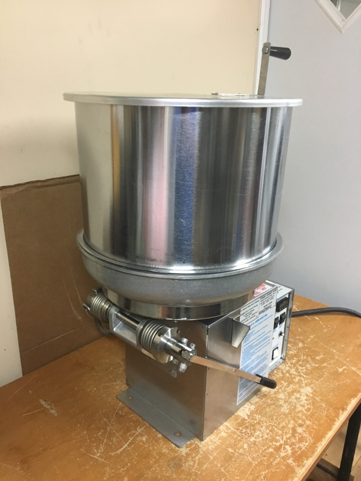 Gold Medal 2182ER 2-in-1 Combo Kandy King Caramel Corn/Frosted Nuts/Nut Cooker