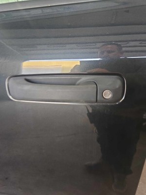 Used Left Front Outside Door Handle fits: DODGE PICKUP 1500 Left 09-24