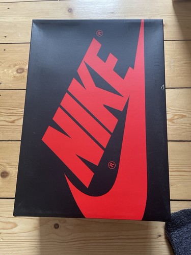 NIKE UNGETRAGENE NIKE AIR JORDAN 1 COURT PURPLE WHITE NEU GRÖSSE 41