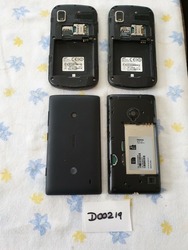 Lot of 4 Nokia 521 Samsung i917 phones for parts, repair or gold recovery
