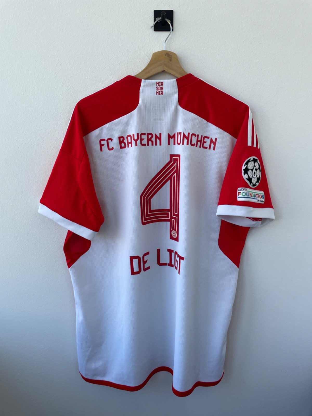 adidas　FC BAYERN MUNCHEN adidas Men's Soccer FC Bayern 23/24 Home Jersey - White