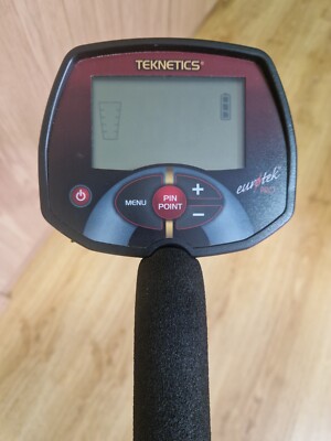 Detector de metales Teknetics EuroTek Pro con 2 bobinas