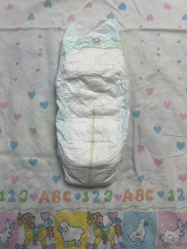 RARE Discontinued Cuties Boundless Size 8 Diaper - Largest