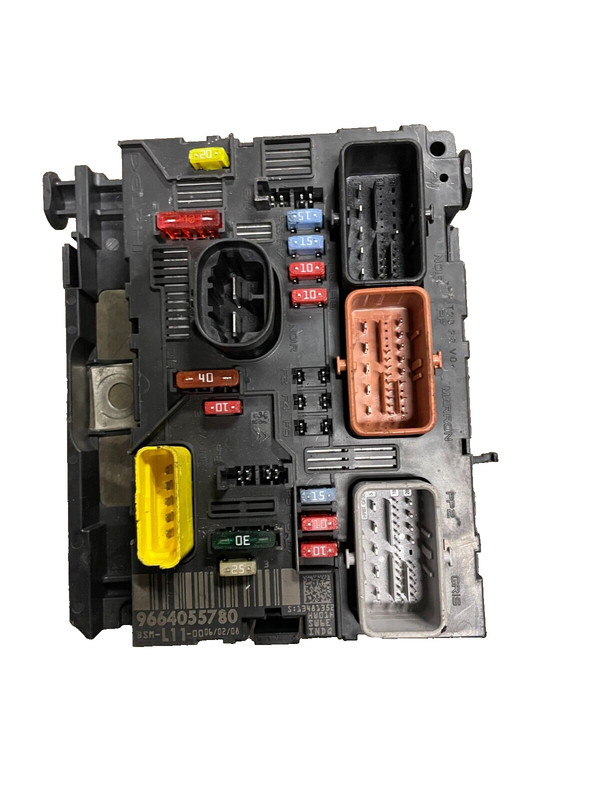 Boitier Fusible Bsm R01/ 9664705880