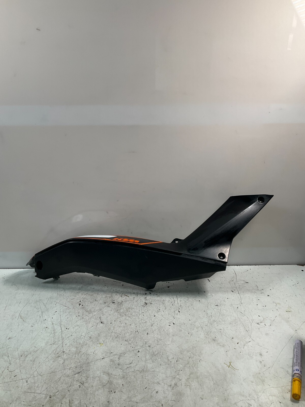 carena posteriore destra KTM DUKE 125 2015 90108044000