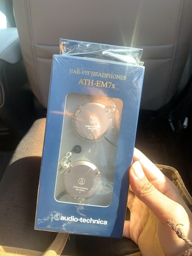 Audio-Technica ATH-EM7 X GOLD RARE Persona 3 Protagonist Audio-Technica ATH-EM7 X GOLD RARE Persona 3 Protagonist