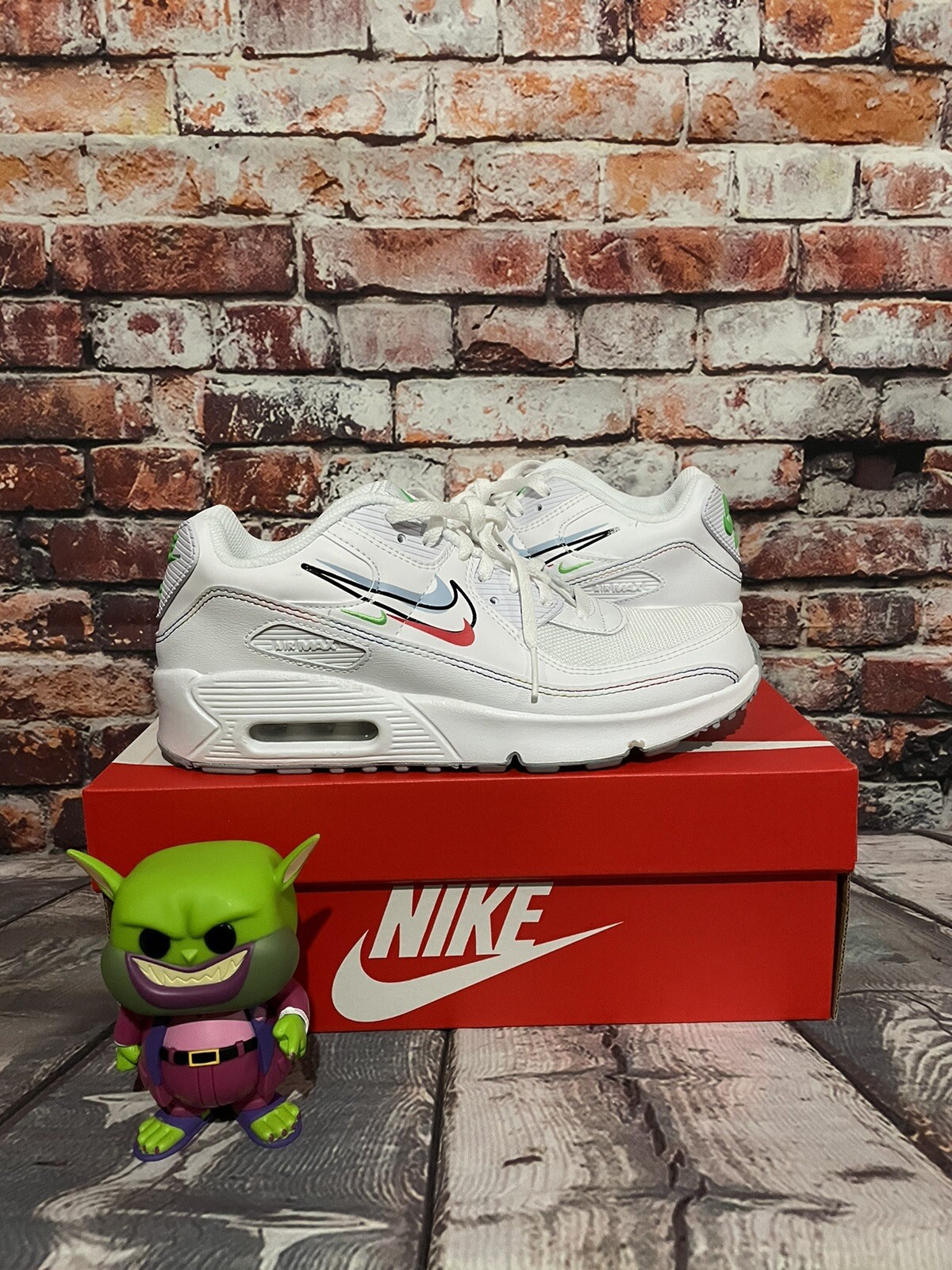 nike air max white green red