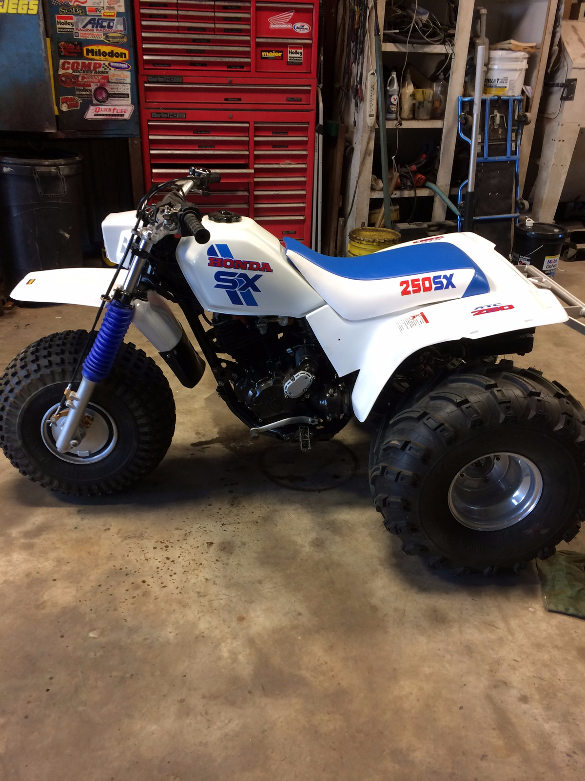 NEW HONDA ATC185S ATC 185S 1983 RED PLASTIC FRONT AND REAR FENDER SET