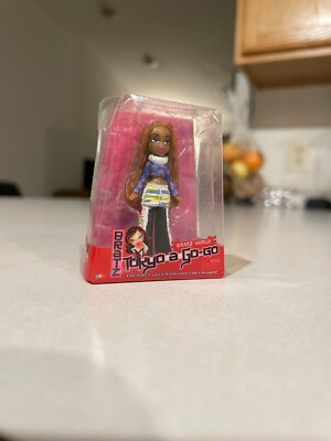 Mini Bratz Doll - Series 1- Tokyo a Go-Go Collection Sasha
