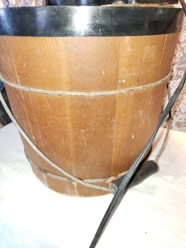 VINTAGE PROCTOR-SILEX ELECTRIC  ICE CREAM MAKER