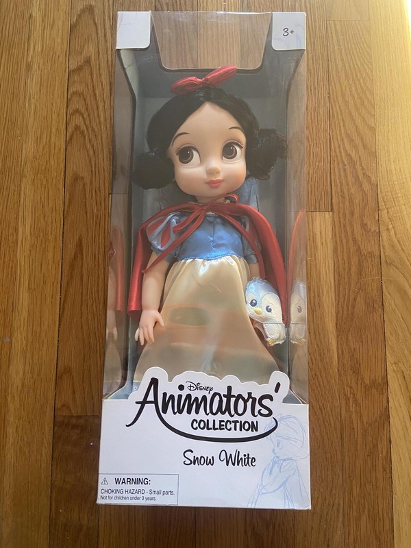 DISNEY ANIMATORS DOLL SNOW WHITE 16"DISNEY STORE  FIRST ISSU