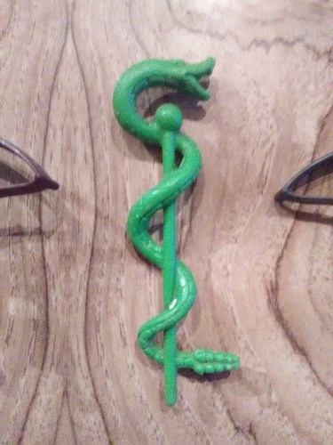 MOTU Figure Accessories 2 Crossbows And Snake Staff