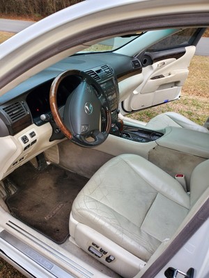 image 4 of interior