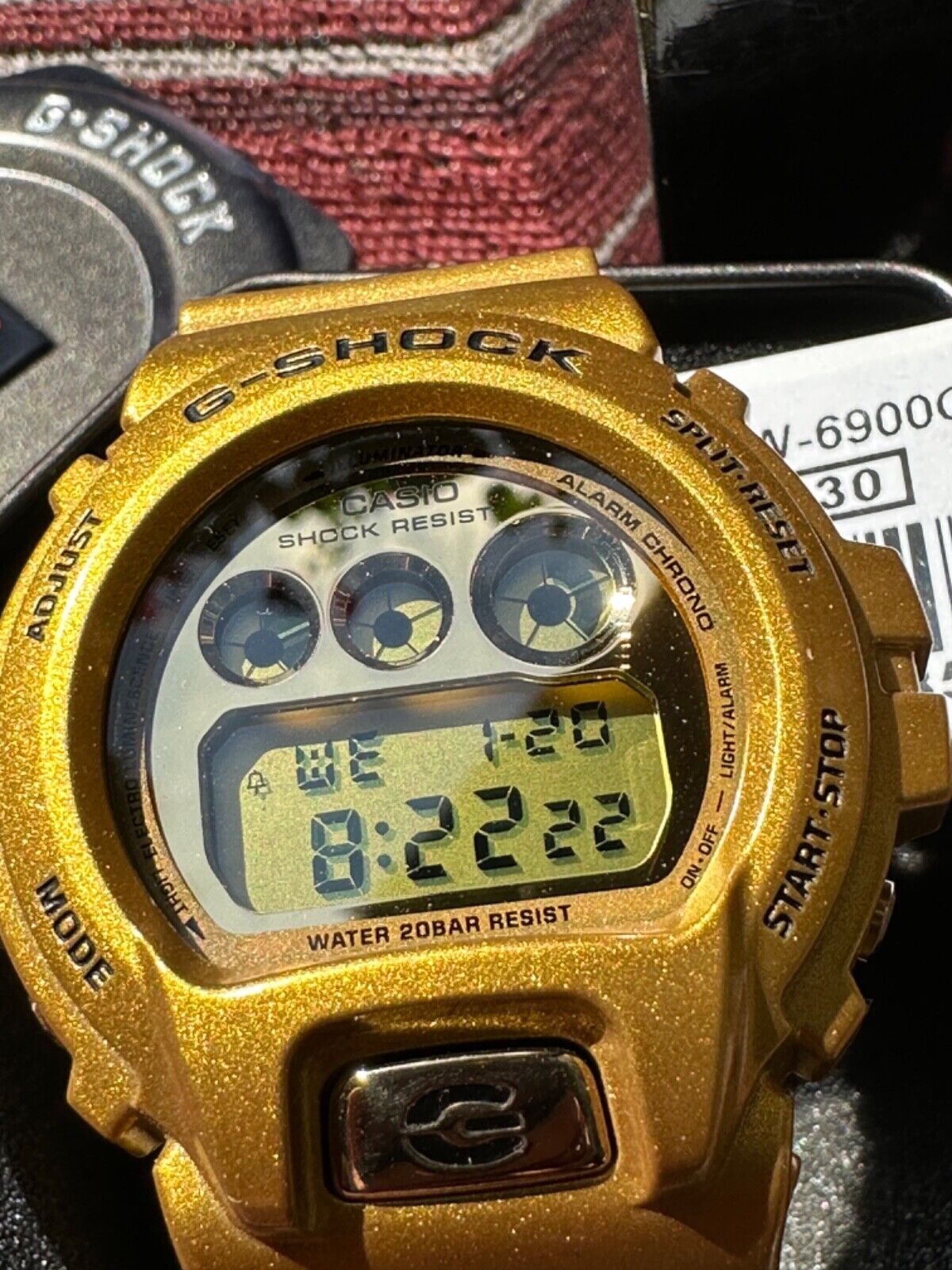 New Casio G-Shock Dw-6900Gd Gold watch dw-6900 limited New Casio G-Shock Dw-6900Gd Gold watch dw-6900 limited