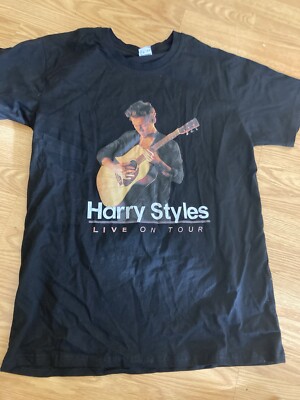 HARRY STYLES Guitar Tee LIVE ON TOUR 2018 Large Original Concert Merchandise
