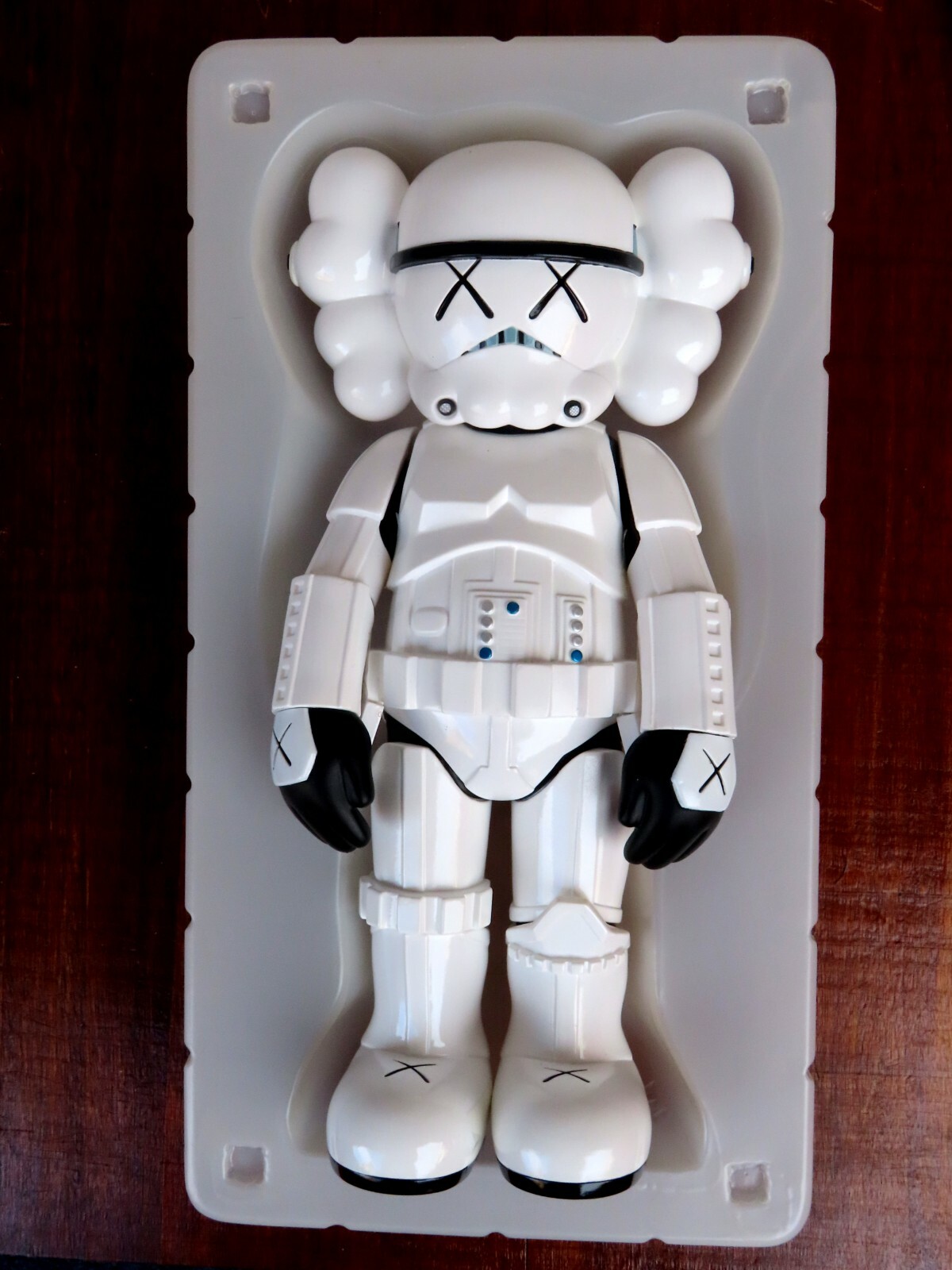 KAWS x StormTrooper ストームトルーパー 正規品 美品 カウズ