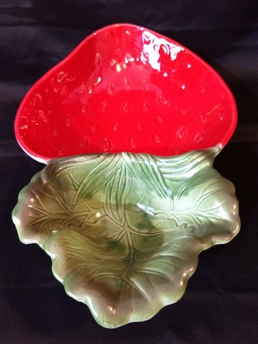 Metlox Poppytrail California Large Ceramic Strawberry Chip & Dip Serving Bowl A+