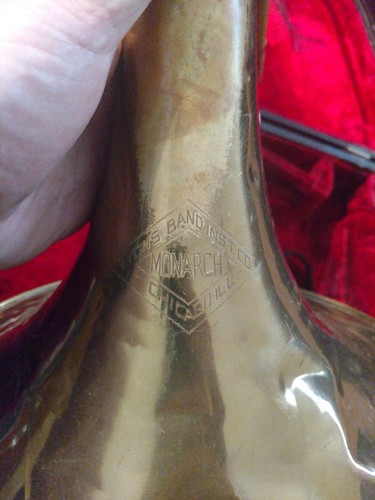 Vintage Lyons monarch french horn