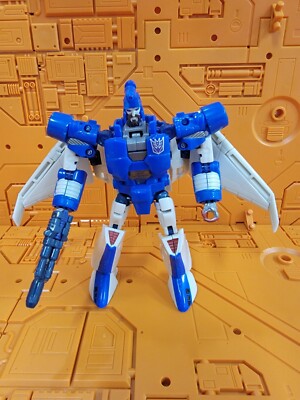 Transformers Generations Earth Mode Deluxe Scourge Complete Guns