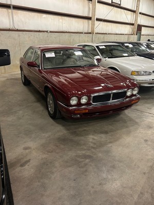 Owner 1997 Jaguar XJ6 Sedan Red RWD Automatic L