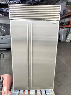 RECONDITIONED 42'' SUB-ZERO 642 REFRIGERATOR NO-FLAW STAINLESS DOORS TUBE HANDLES