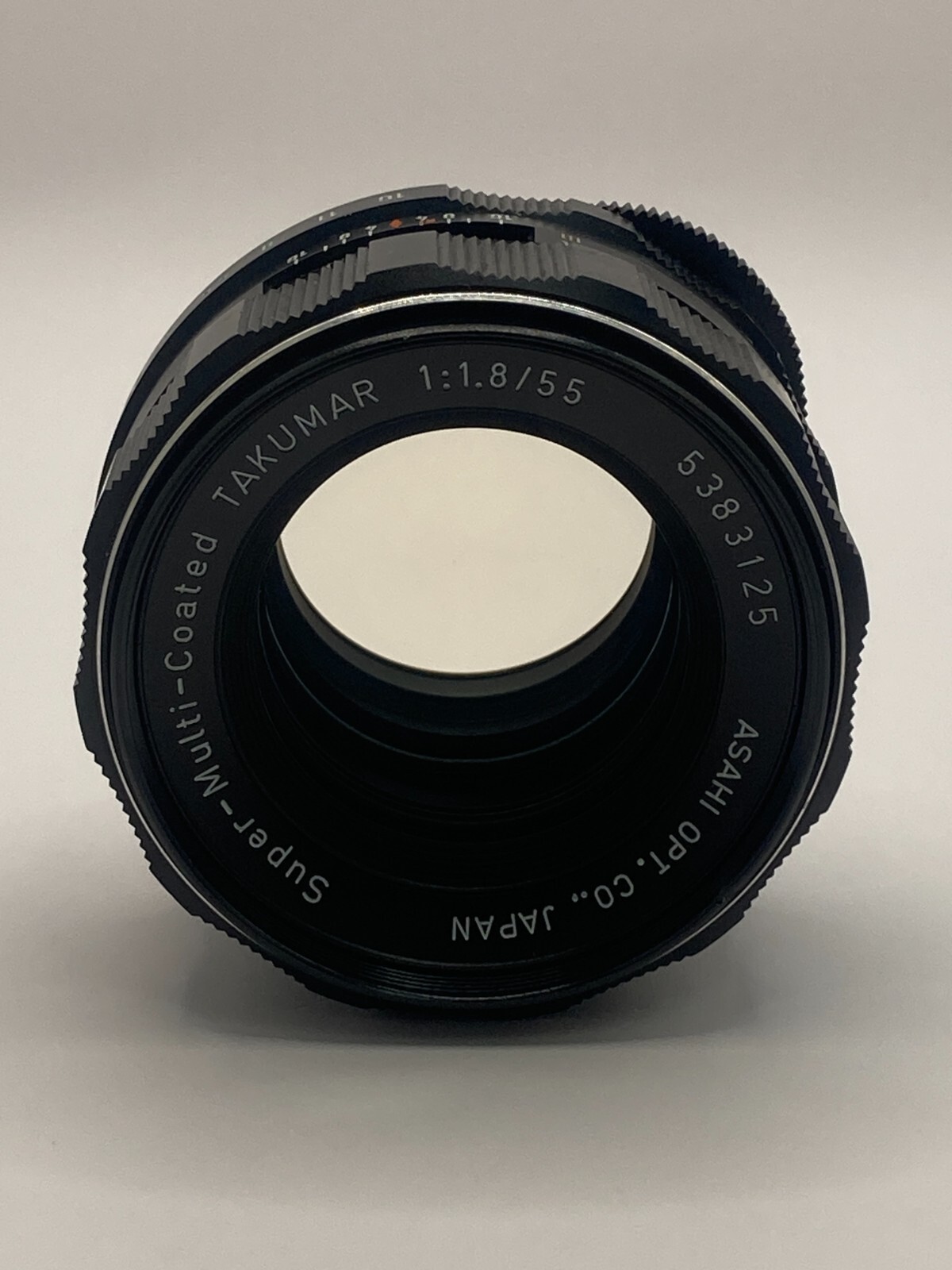 Asahi Pentax ＋　Super-Takumar 55mm f/1.8 Amazon.com : PENTAX Super Takumar 55mm F1.8 F/1.8 M42 Screw