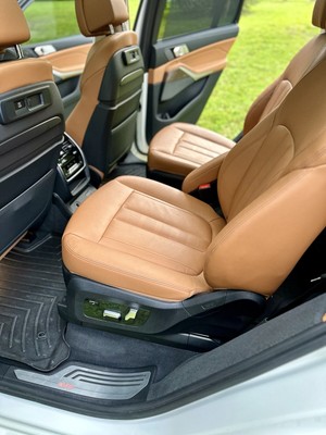 image 23 of interior