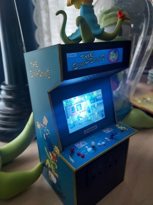 Miniature 1/12 The Simpsons Arcade Machine with light on fit