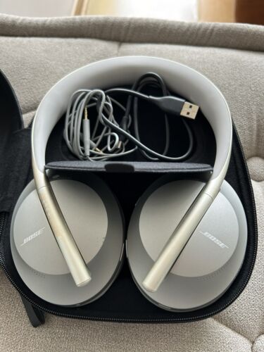 Bose Noise Cancelling 700 Bluetooth Wireless NC700 Over Ear Bose Noise Cancelling 700 Bluetooth Wireless NC700 Over Ear