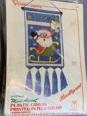 Vogart Crafts Needlepoint Holiday Greetings Mini Accent Plastic Canvas Wood 2959