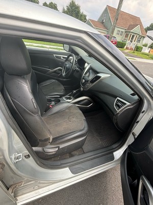 image 12 of interior