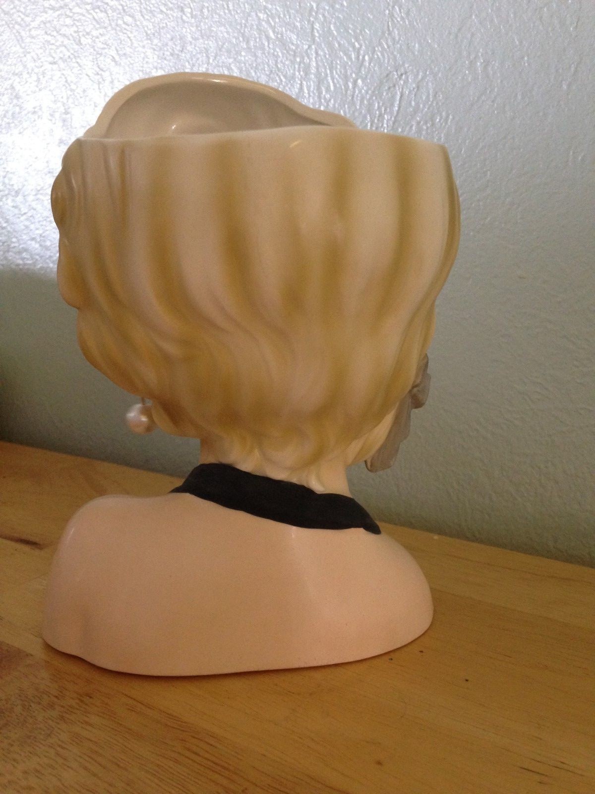 VINTAGE MARILYN  MONROE LADY HEAD VASE