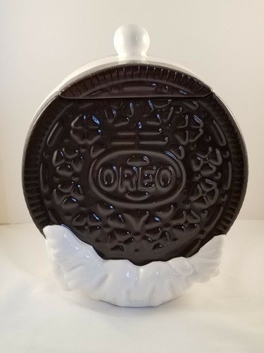 Nabisco “ OREO “ Cookie Shaped Milk Splash Cookie Jar