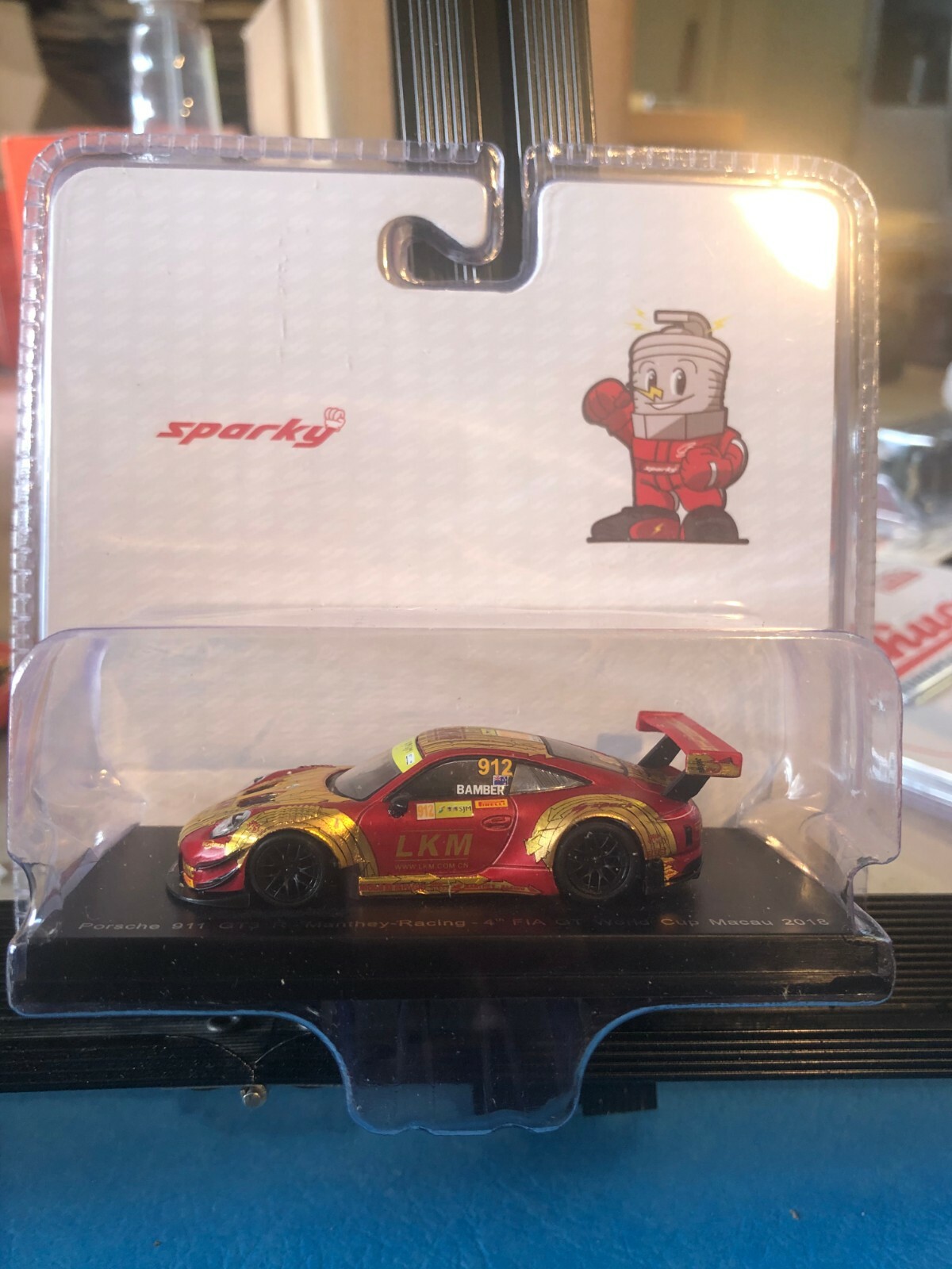 1/64 SPARKY 2018 PORSCHE 911 GT3-R #912 MANTHEY RACING FIA