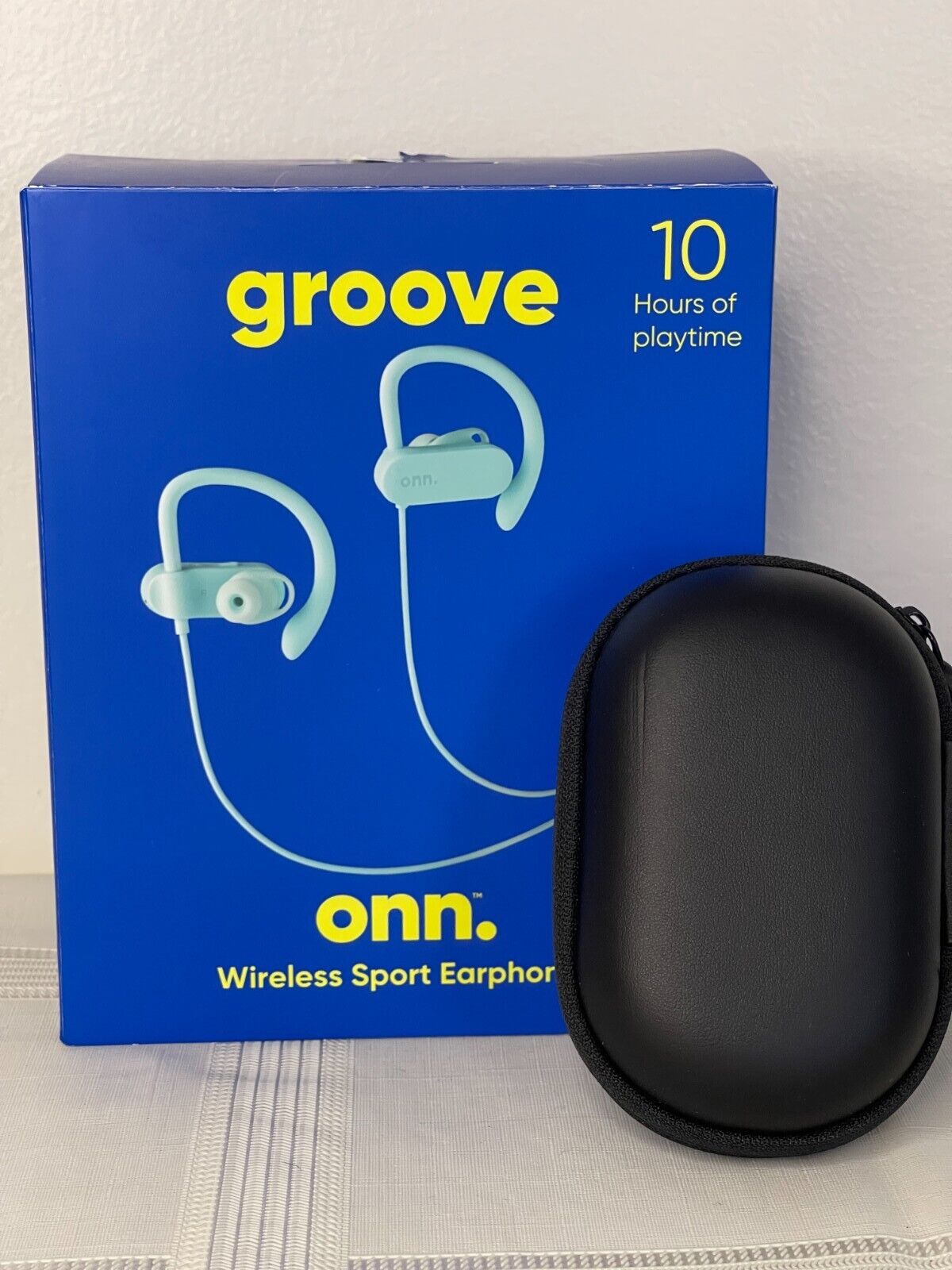 Onn Groove Wireless Sport Earphones 10 hours of playtime IPX5 Bluetooth Onn Groove Wireless Sport Earphones 10 hours of playtime IPX5 Bluetooth