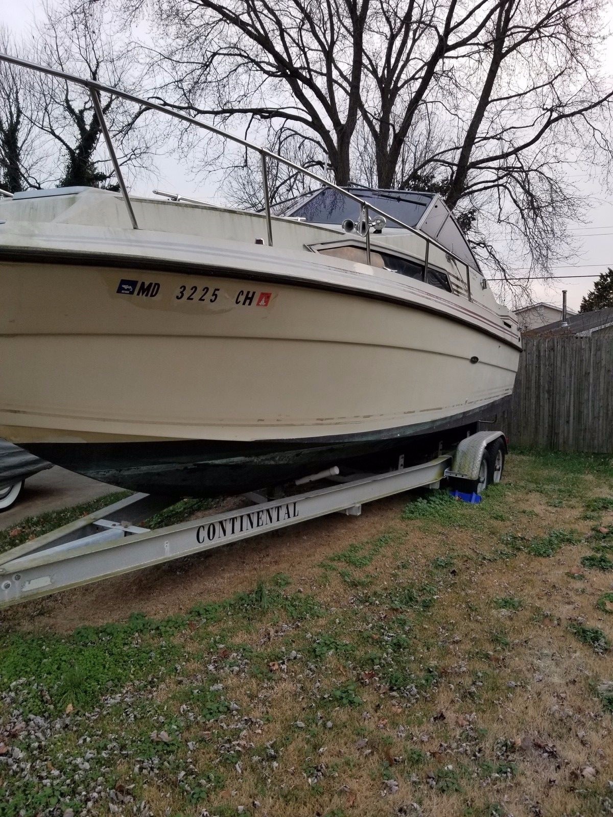 1984 Sea Ray 260 Powerboat NO TRAILER, Bryans Road MD | No Fees & No Reserve