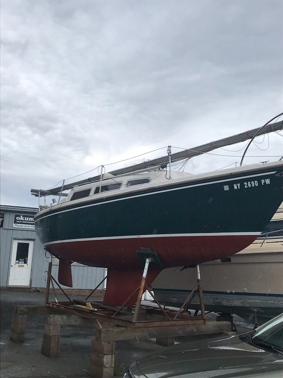 Catalina 27' sailboat (1977)
